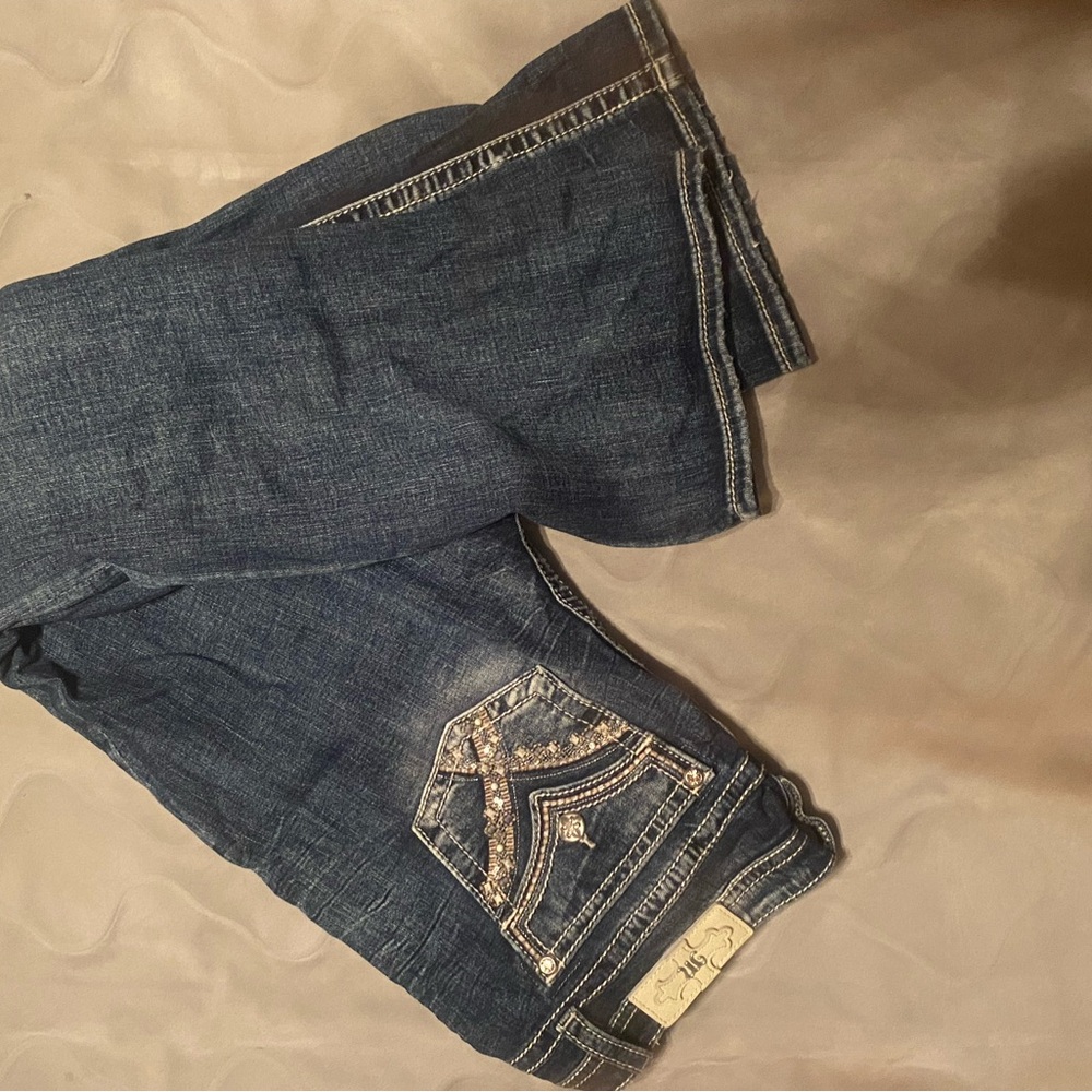 Women's Blue Jeans with Embellished Pocket